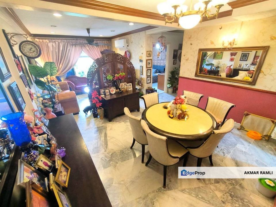 Below MV Sri Permata Seksyen 9 Shah 80000, Selangor, Shah Alam