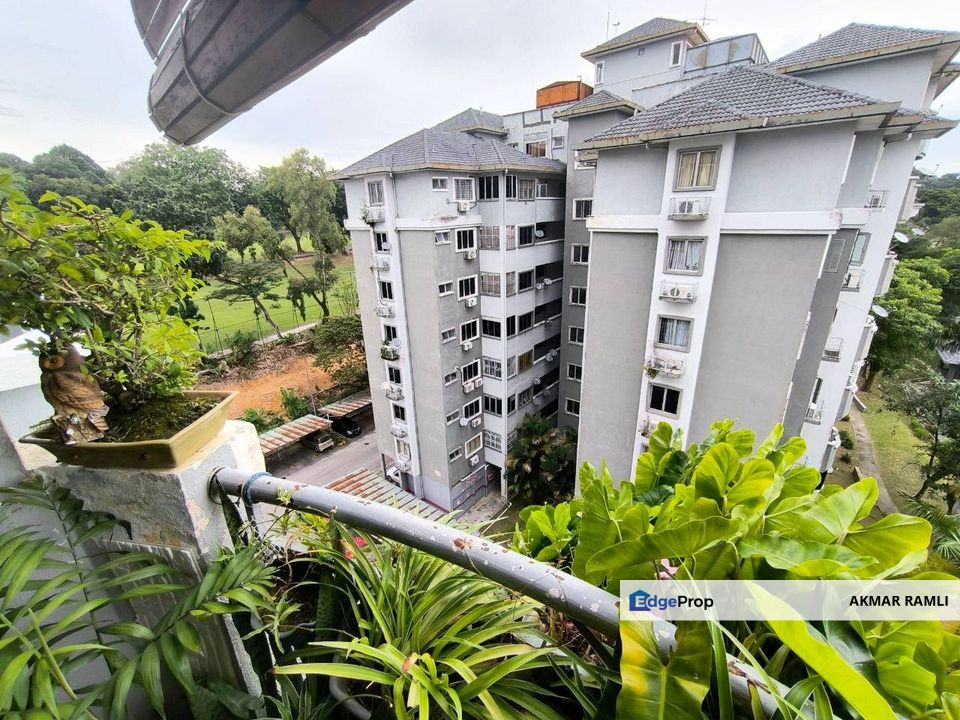 Below MV Sri Permata Seksyen 9 Shah 80000, Selangor, Shah Alam