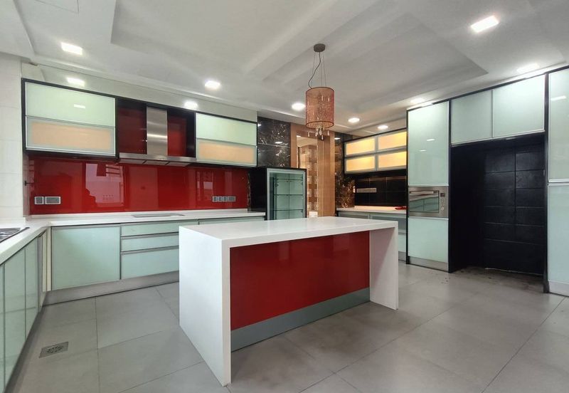 KGSAAS Golf Club, Seksyen 13