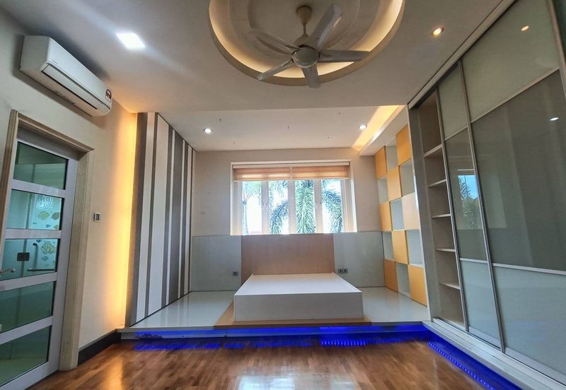 KGSAAS Golf Club, Seksyen 13