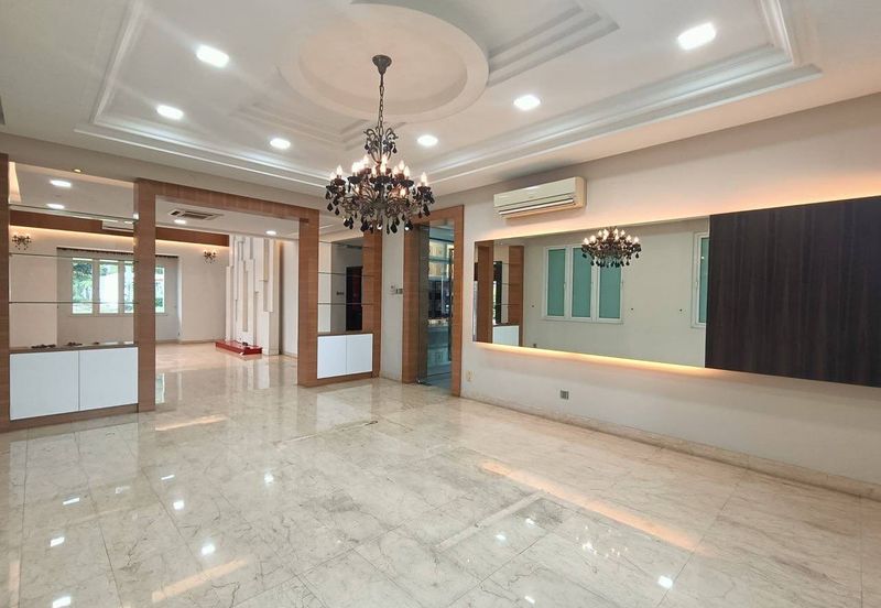 KGSAAS Golf Club, Seksyen 13