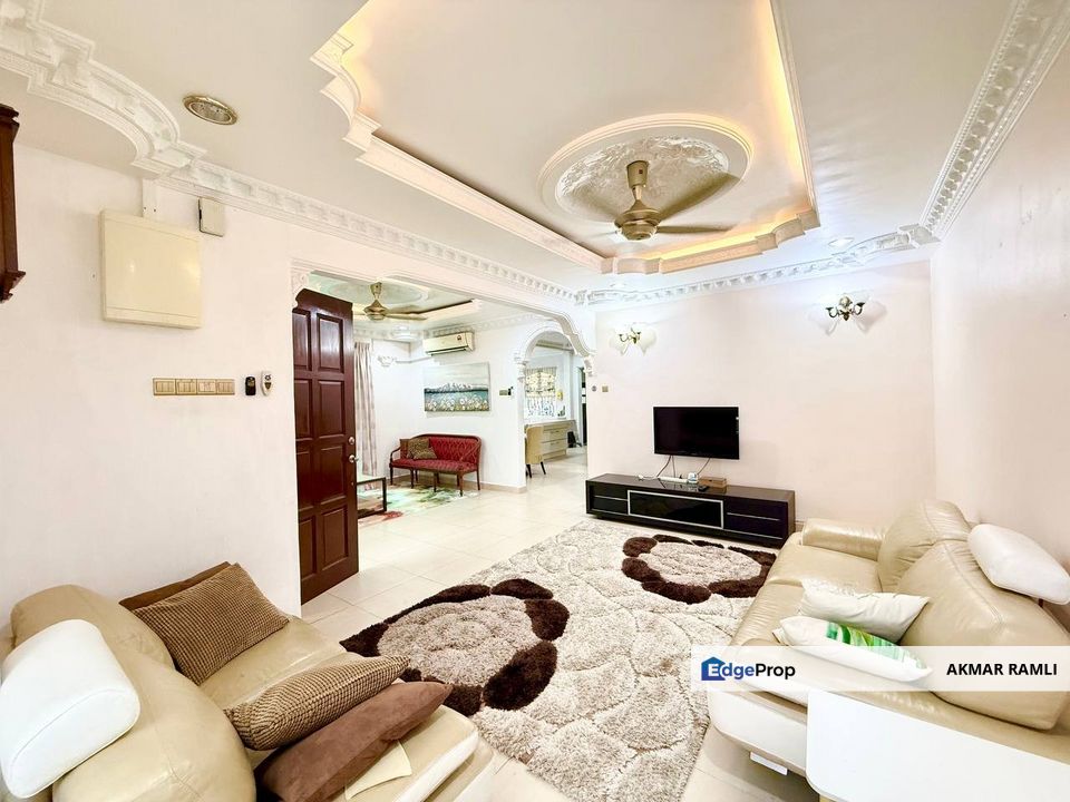 2.5 Storey Semi D D'kayangan Seksyen 13 Shah Alam, Selangor, Shah Alam