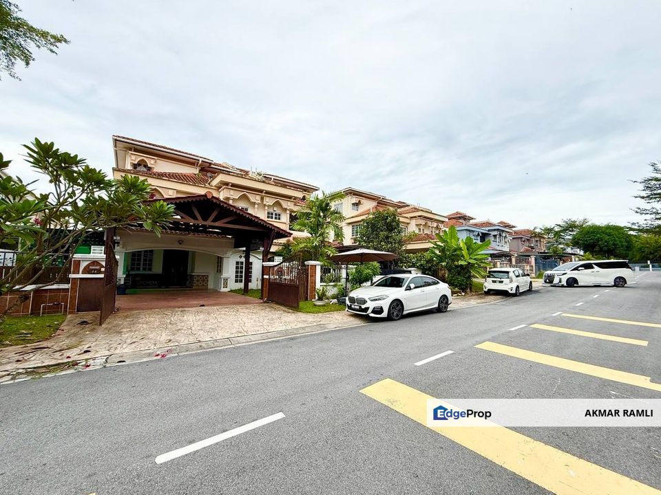 2.5 Storey Semi D D'kayangan Seksyen 13 Shah Alam, Selangor, Shah Alam
