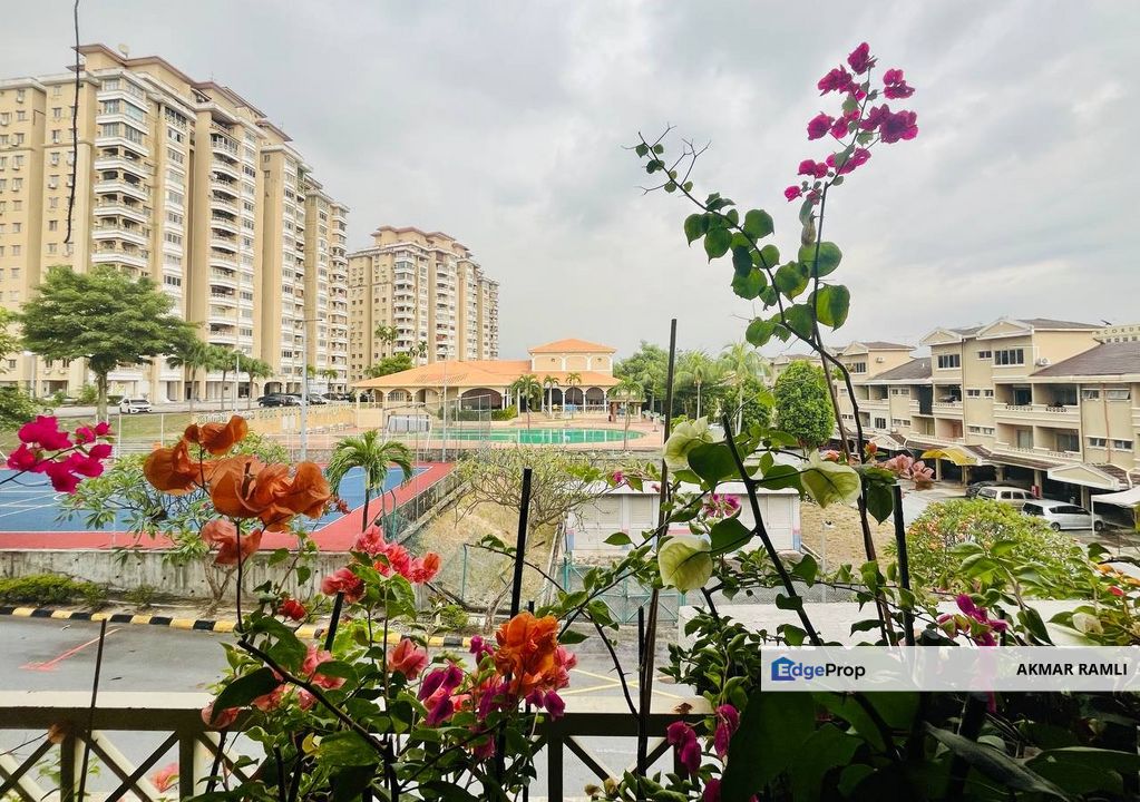 Duplex Sri Mahligai Town House Seksyen 9 Shah Alam, Selangor, Shah Alam