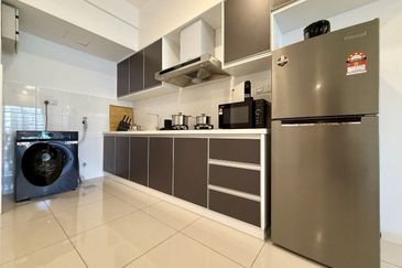 Renai Jelutong Residences