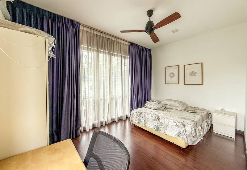 Corner with Swimming Pool Aralia Elmina Garden