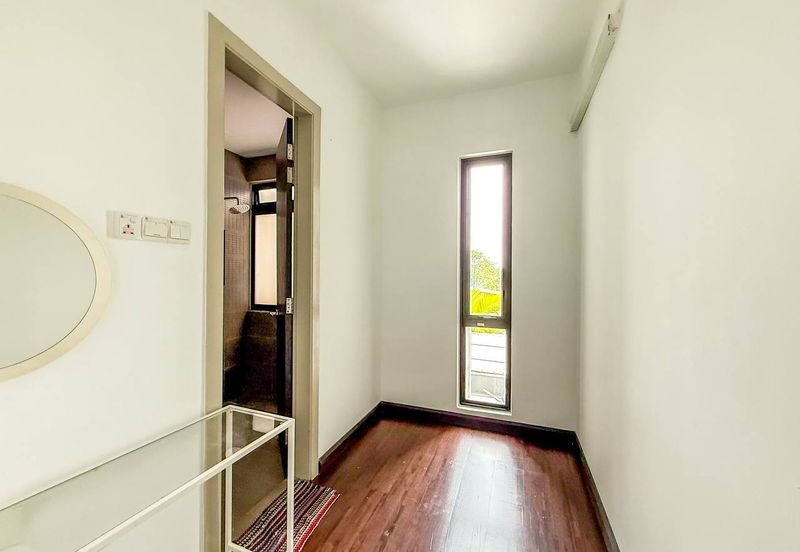 Corner with Swimming Pool Aralia Elmina Garden