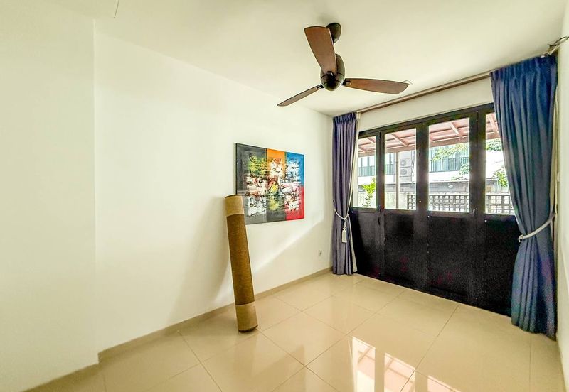 Corner with Swimming Pool Aralia Elmina Garden