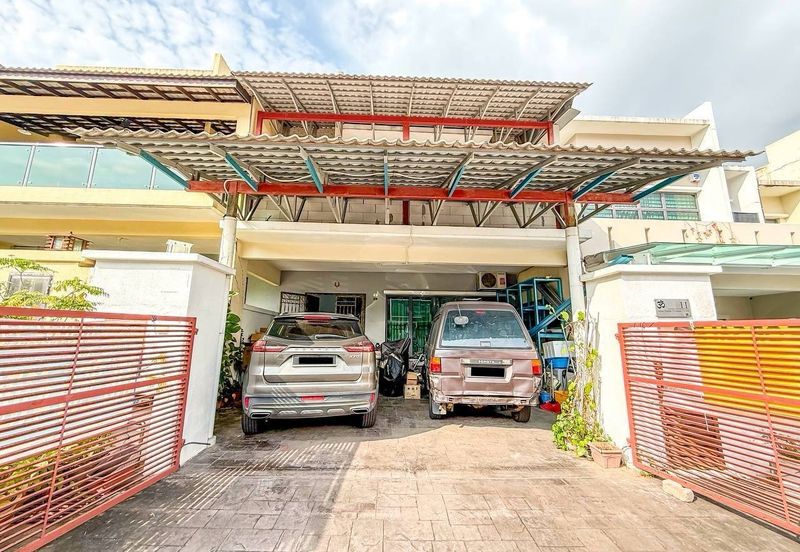 D'Premier @ Bandar Damai Perdana