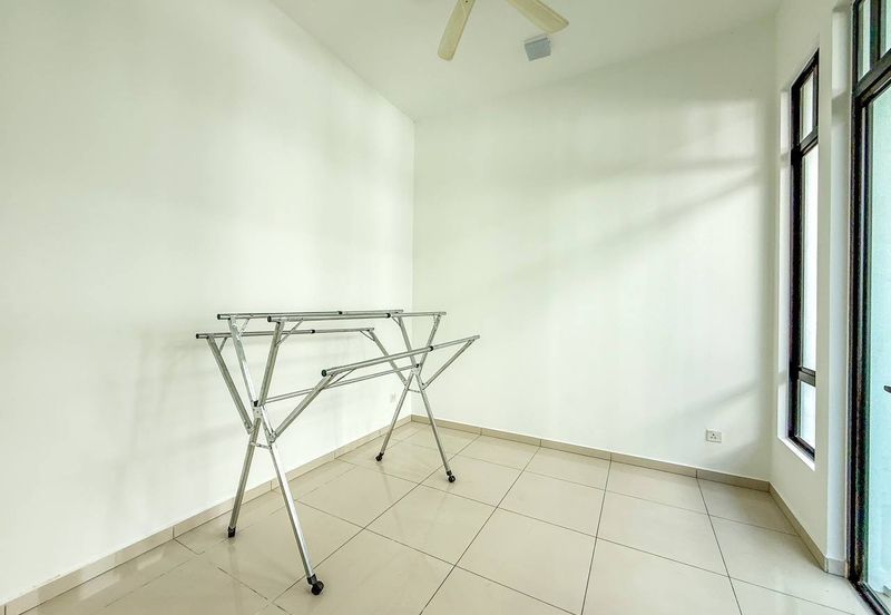 Tenderfields @ Eco Majestic