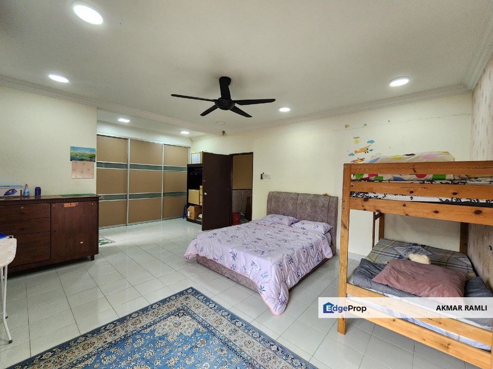 Below MV 2 Storey 24x70 Bukit Bandaraya Shah Alam, Selangor, Shah Alam