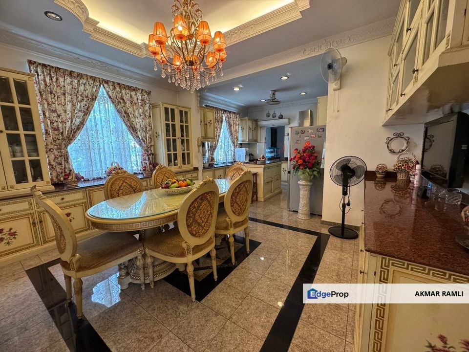 Italian Concept 3 Storey Bungalow Seksyen 8 Shah Alam, Selangor, Shah Alam