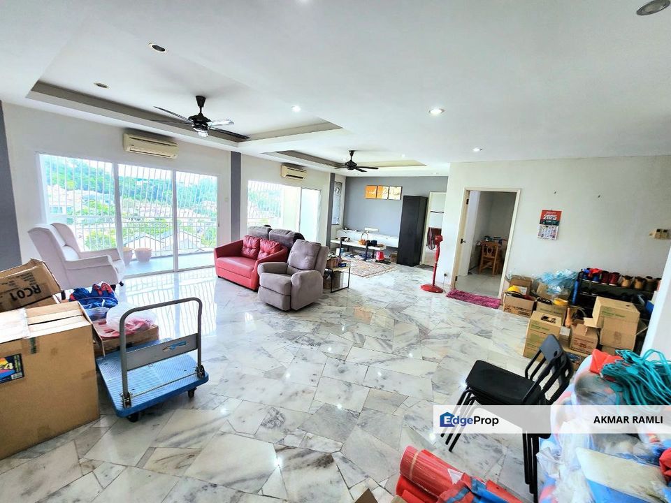 Below MV Penthouse Sri Permata Seksyen 9 Shah Alam, Selangor, Shah Alam