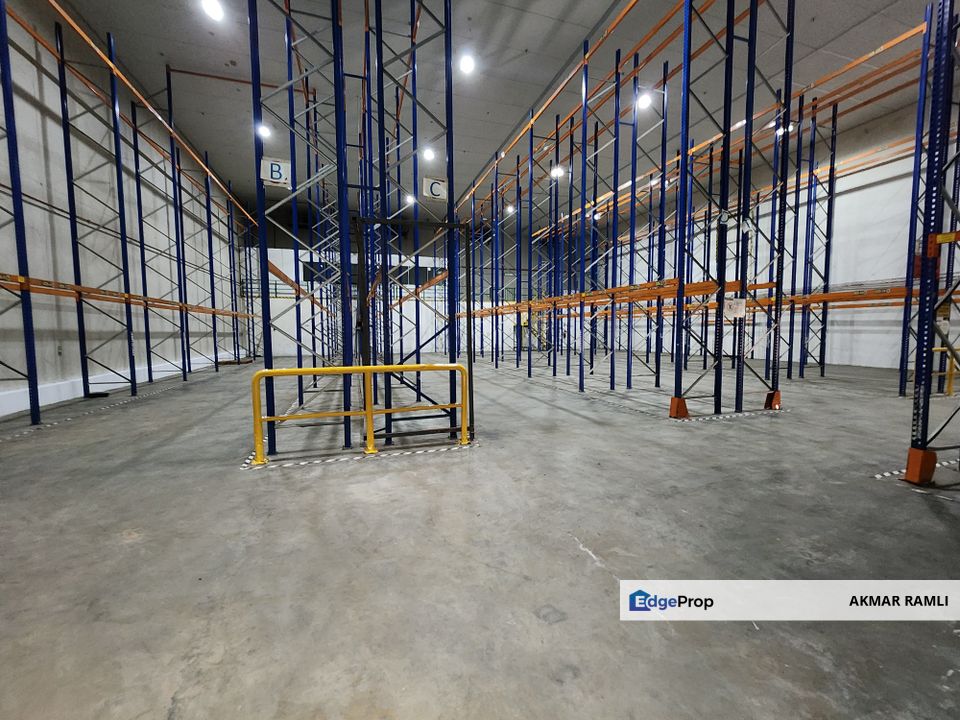 Non Bonded Warehouse with Loading bay at Seberang Prai Tengah, Penang, Seberang Perai