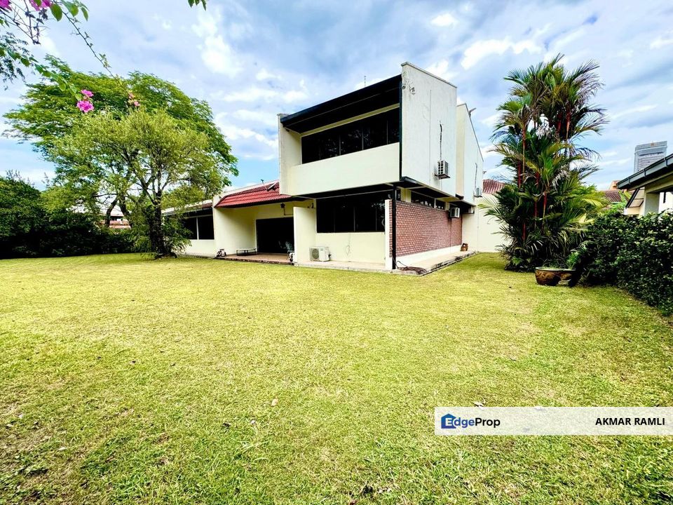 FOR SALE ‼️  🏡 Exclusive 1.5 Storey Grand Bungalow with Private Garden Oasis at Seksyen 4, Shah Alam.  ☘️☘️ , Selangor, Shah Alam