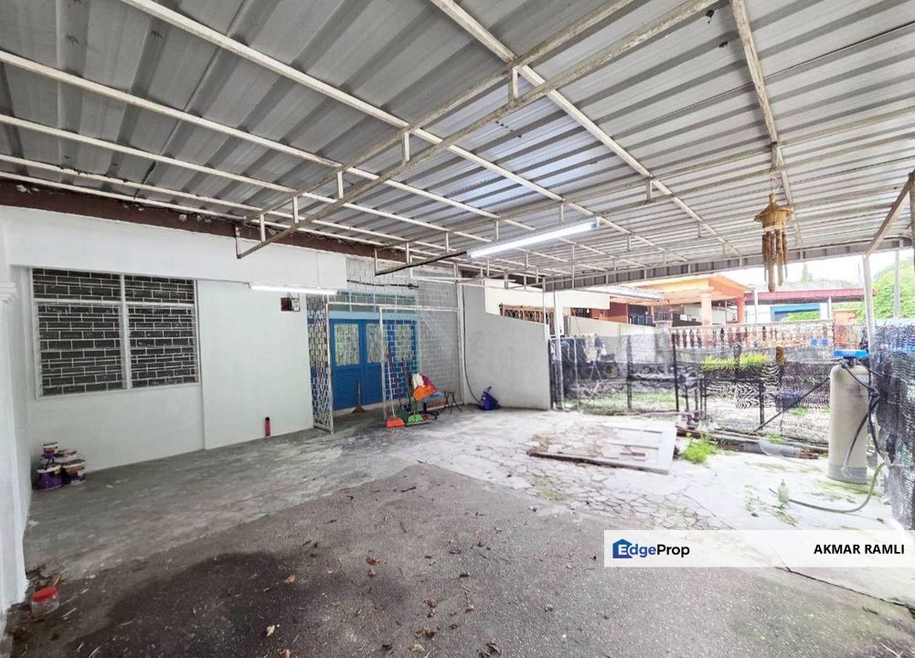 Facing Open Single Storey Seksyen 4 Shah Alam, Selangor, Shah Alam