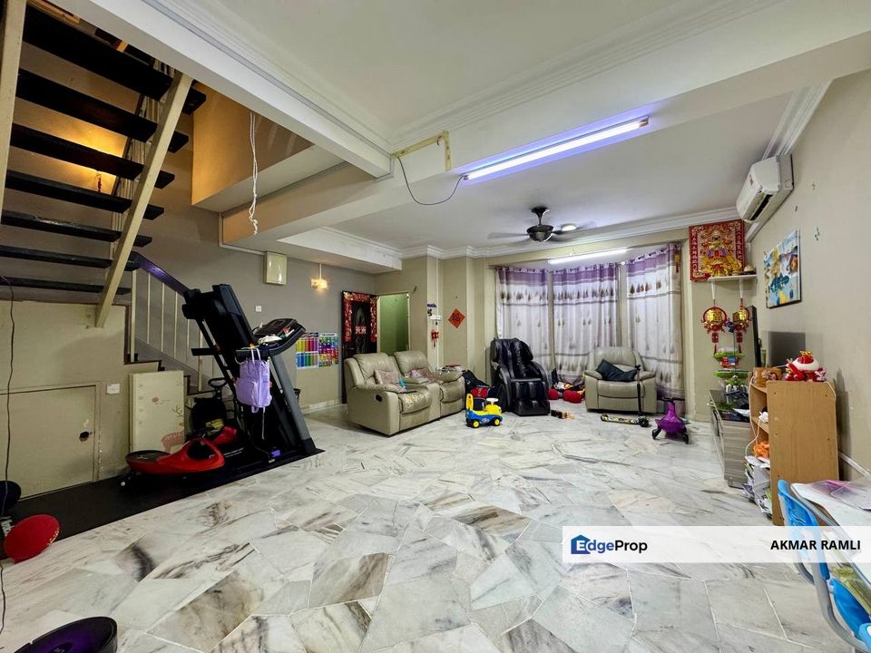 Below MV 2.5-Storey Taman Bukit Utama, Bukit Antarabangsa, Selangor, Ulu Kelang