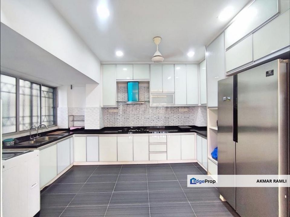 Nicely Renovated Kemuncak Condo Seksyen 9 Shah Alam, Selangor, Shah Alam
