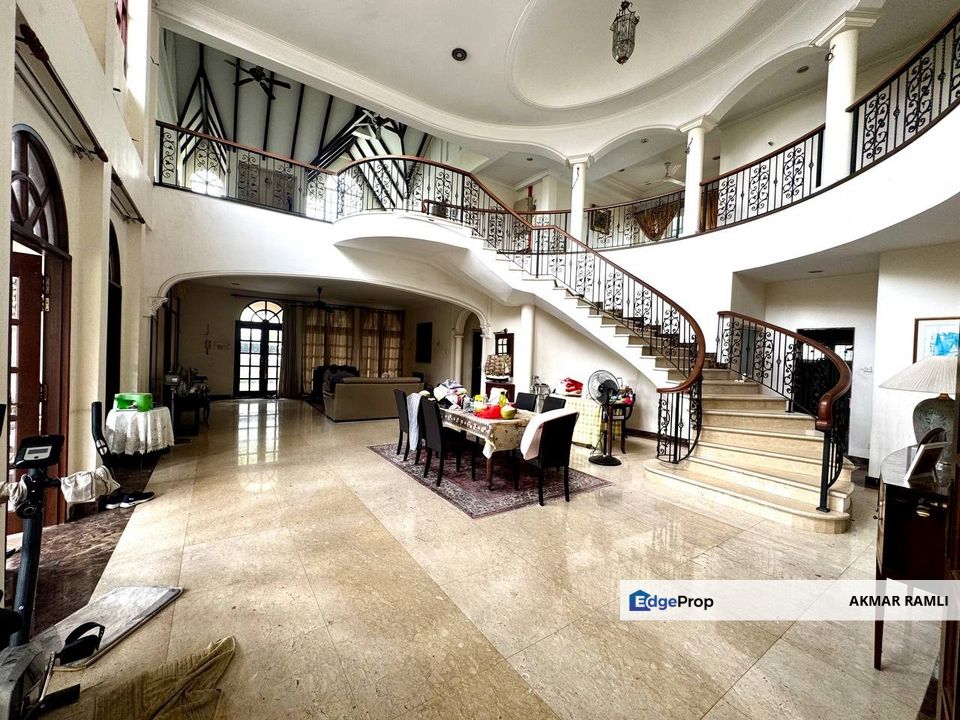 DOUBLE STOREY BUNGALOW ENGLISH STYLE. JALAN TEMPLER, PETALING JAYA., Selangor, Petaling Jaya