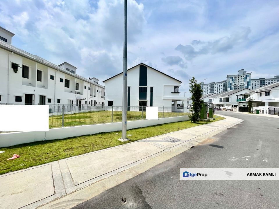 Rare unit HUGE land Superlink Sejati Lakeside Cyberjaya, Selangor, Cyberjaya