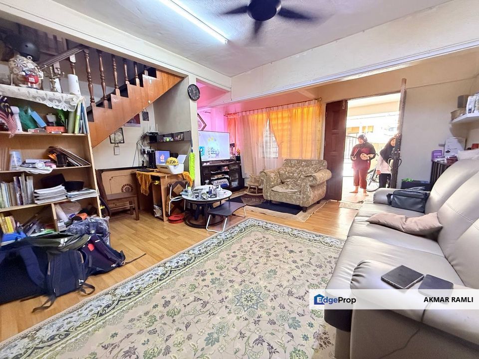 AVAILABLE✅ Boleh viewing anytime, Owner stay  FOR SALE 🏢 (3.24%)  ENDLOT 3 Storey Terrace Taman Bukit Teratai Ampang Selangor., Selangor, Ampang