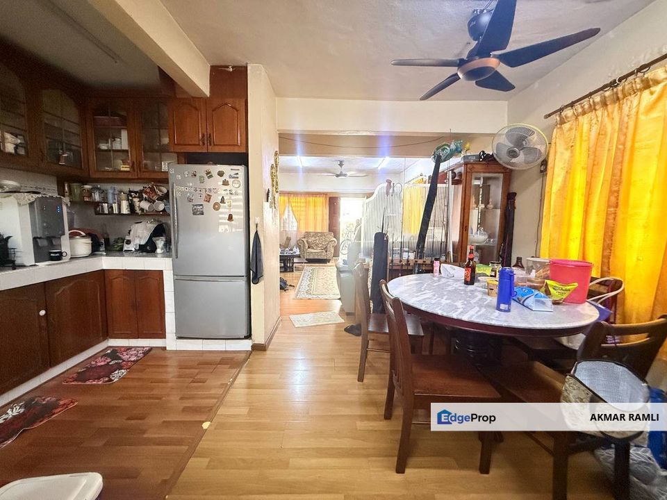 AVAILABLE✅ Boleh viewing anytime, Owner stay  FOR SALE 🏢 (3.24%)  ENDLOT 3 Storey Terrace Taman Bukit Teratai Ampang Selangor., Selangor, Ampang