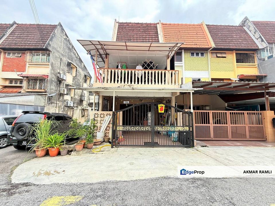 AVAILABLE✅ Boleh viewing anytime, Owner stay  FOR SALE 🏢 (3.24%)  ENDLOT 3 Storey Terrace Taman Bukit Teratai Ampang Selangor., Selangor, Ampang