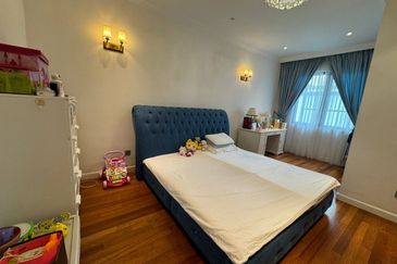 Duta Villa, Setia Alam