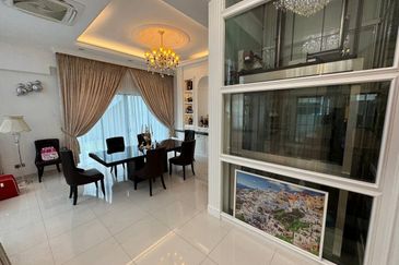 Duta Villa, Setia Alam