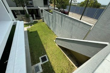 Duta Villa, Setia Alam