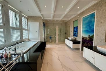 Duta Villa, Setia Alam