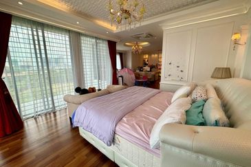 Duta Villa, Setia Alam