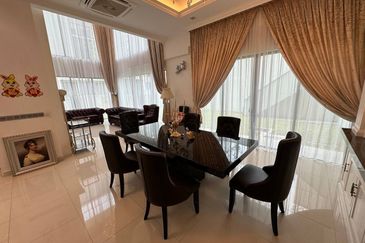 Duta Villa, Setia Alam