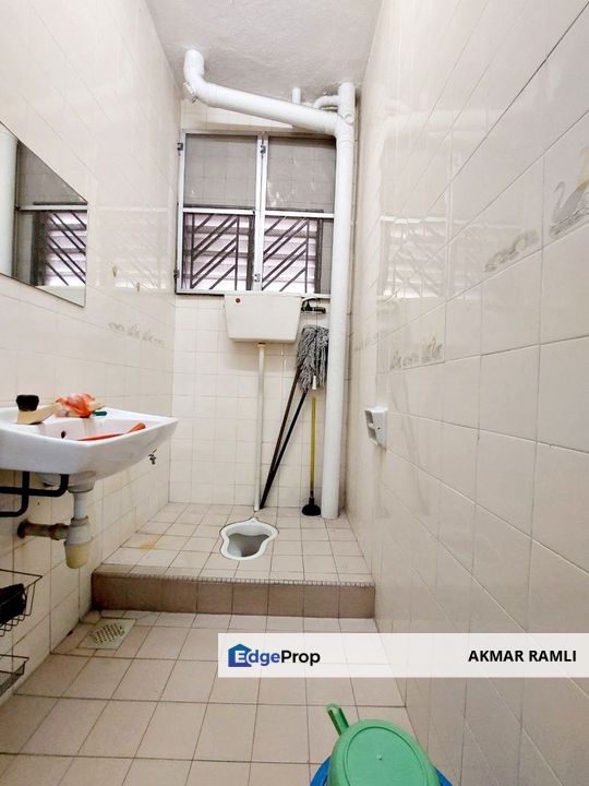 END LOT Double Storey House, Jalan Tebing Seksyen 8 Shah Alam, Selangor, Shah Alam