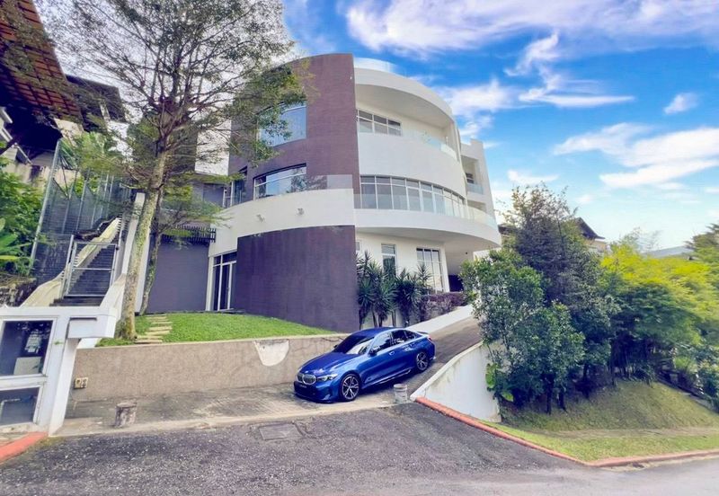 3.5 Storey Bungalow Country Heights Damansara