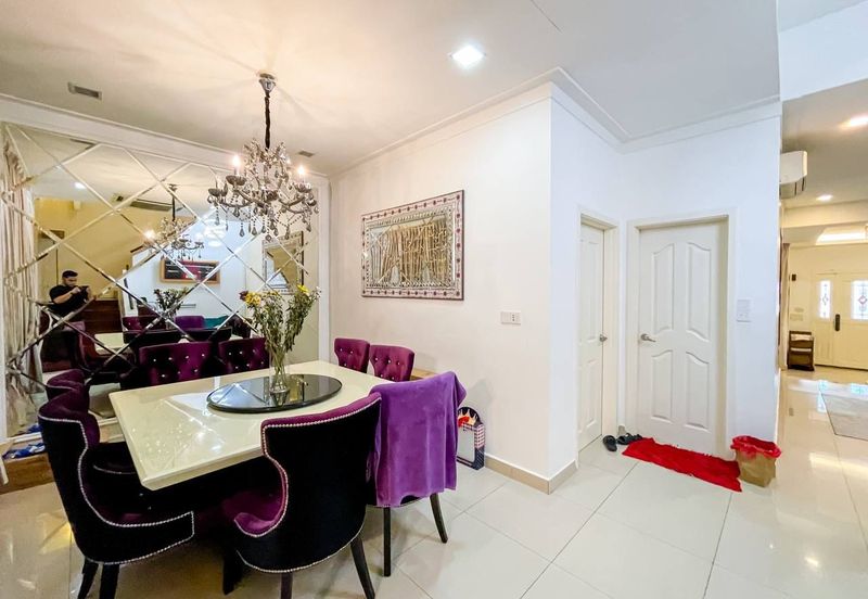 FULLY RENOVATED Double Storey Superlink House, Bukit Jelutong Shah Alam 