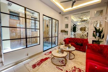 FULLY RENOVATED Double Storey Superlink House, Bukit Jelutong Shah Alam 