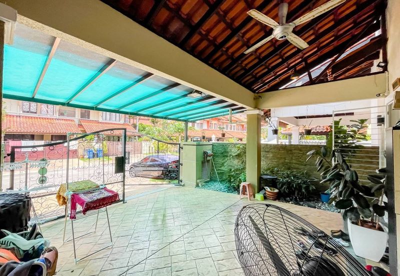 FULLY RENOVATED Double Storey Superlink House, Bukit Jelutong Shah Alam 