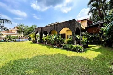 Seksyen 12, Shah Alam