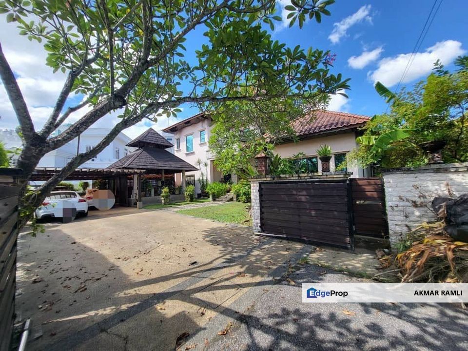 HUGE & NICE 2 Storey Bungalow House with Swimming Pool, Seksyen 11 Shah Alam , Selangor, Shah Alam