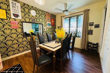 Puncak Pinggiran Putra