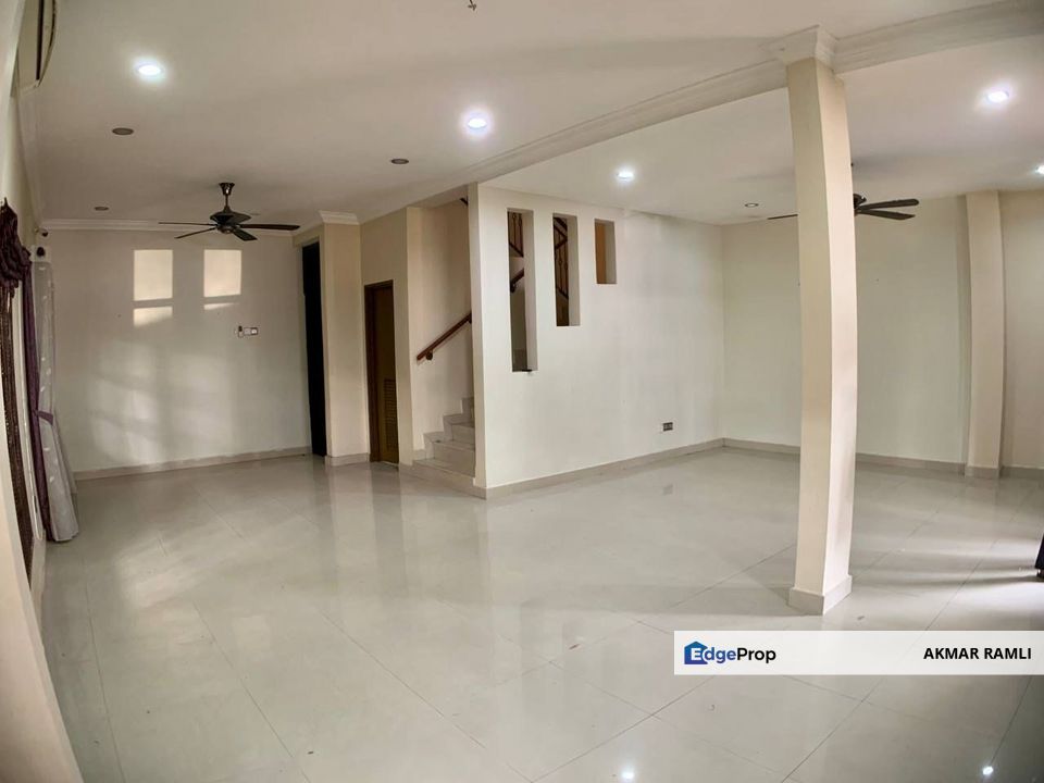 FULLY RENOVATED 2 Storey Semi-D House, Seksyen 13 D'Kayangan Shah Alam, Selangor, Shah Alam