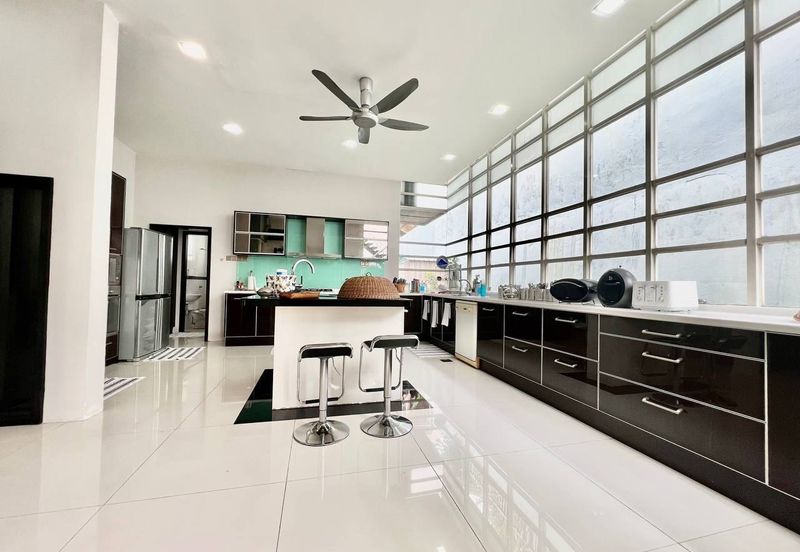 Seksyen 2, Shah Alam