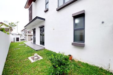 Tiana Elmina Gardens