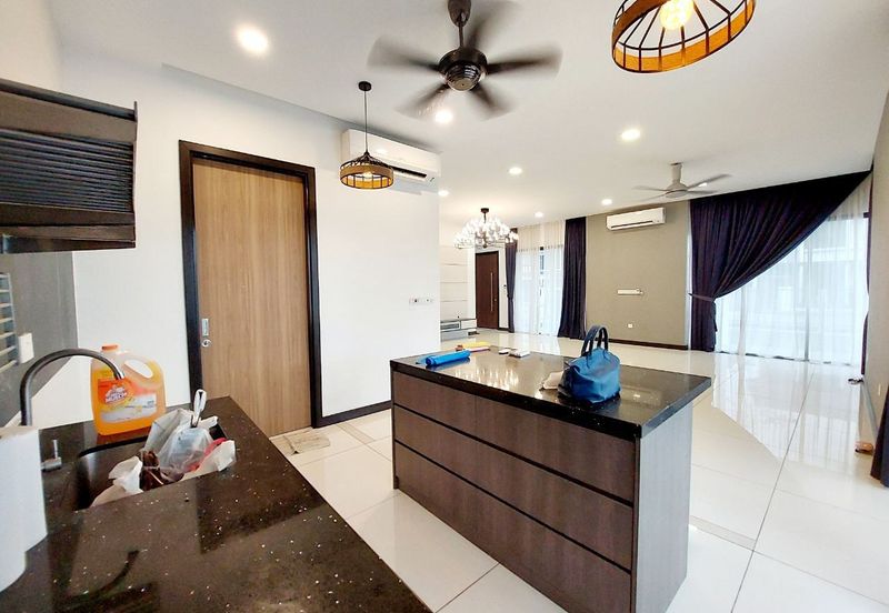 Tiana Elmina Gardens