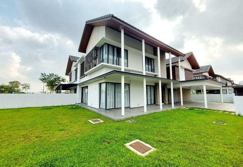 Tiana Elmina Gardens