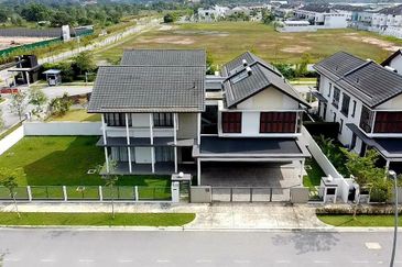 Tiana Elmina Gardens