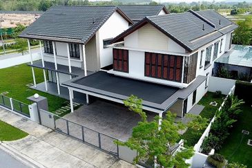 Tiana Elmina Gardens