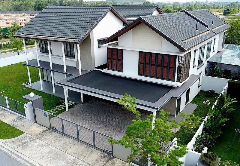 Tiana Elmina Gardens