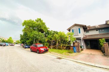 CORNER LOT Double Storey House, Jalan Serambi Bukit Jelutong Selangor 